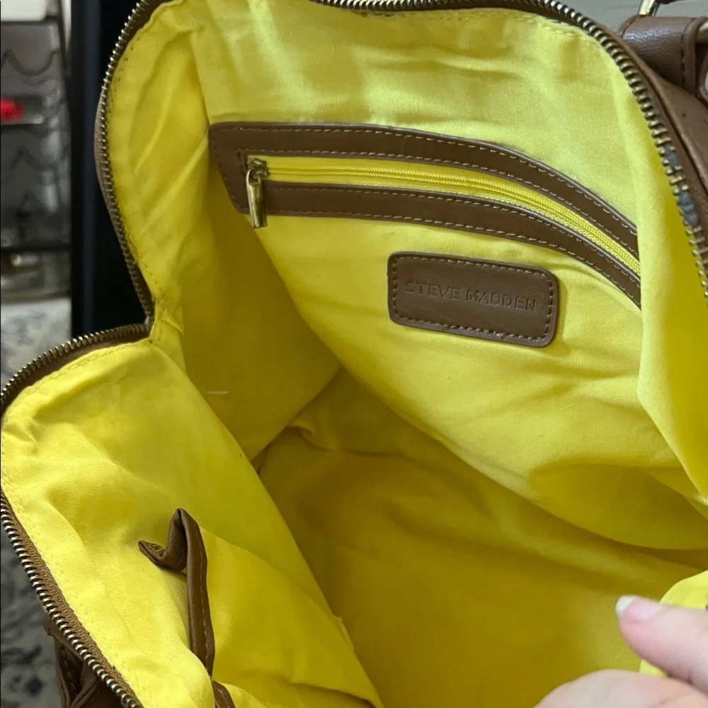Steve Madden Brown, Gray, White Woven Handbag, Yellow Liner - NWOT Vegan Leather - Picture 7 of 8
